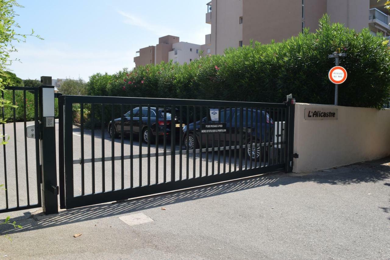 " Au Morgan De Vous " Lägenhet Le Lavandou Exteriör bild