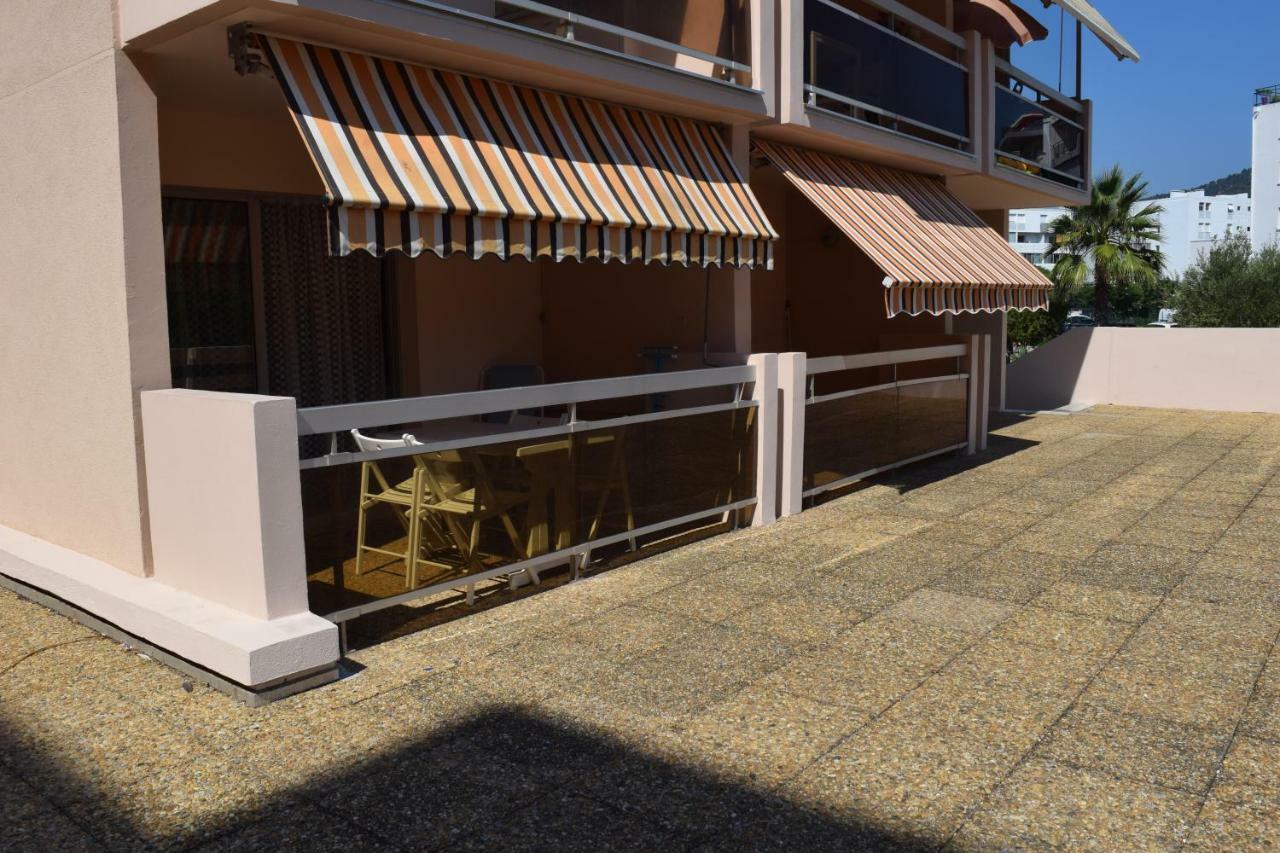 " Au Morgan De Vous " Lägenhet Le Lavandou Exteriör bild